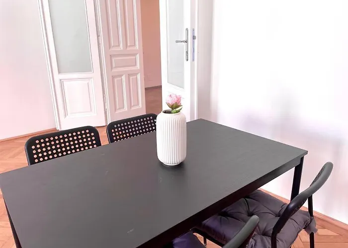 Brand New Spacious & Stylish Aptmt In City-centre Apartment Wien