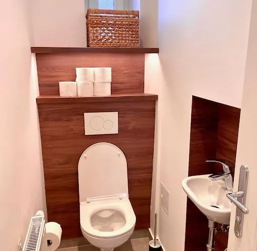 Brand New Spacious & Stylish Aptmt In City-centre